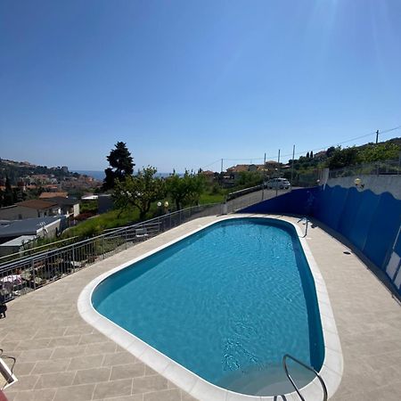 إمبيريا Residence Hotel Edy المظهر الخارجي الصورة