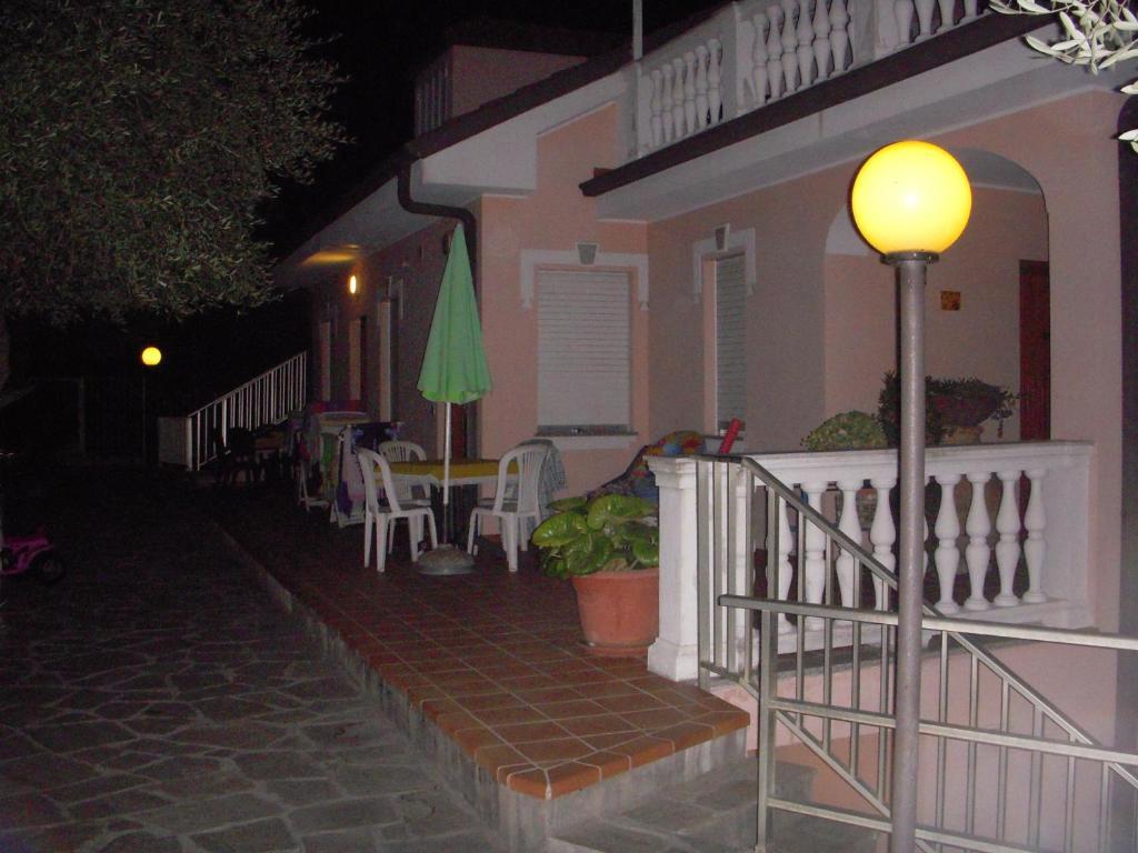 إمبيريا Residence Hotel Edy المظهر الخارجي الصورة